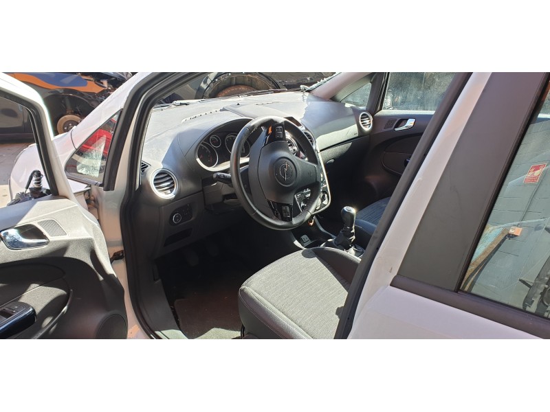 opel corsa d del año 2014