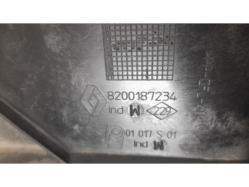 Recambio de panel frontal para renault master ii phase 2 bus mini - bus 9 - plazas l1h1 referencia OEM IAM 8200187234 109194770 