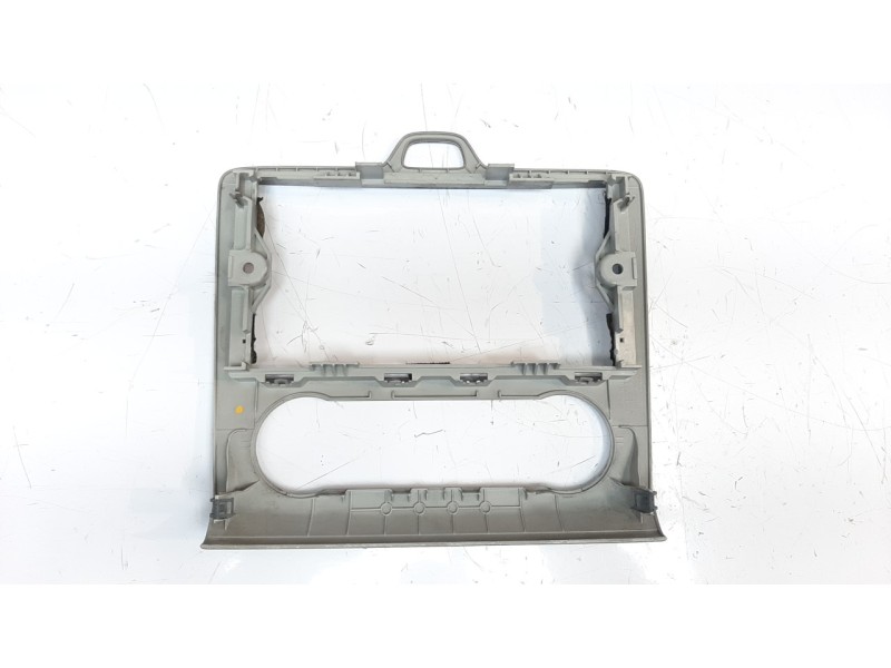 Recambio de moldura para ford focus berlina (cap) 1.8 tdci turbodiesel cat referencia OEM IAM 6N4118522  