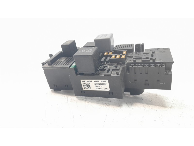 Recambio de caja reles / fusibles para mercedes-benz clase c (w205) lim. 2.1 cdi cat referencia OEM IAM A2229063202  