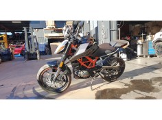 ktm 125 duke del año 2022 2