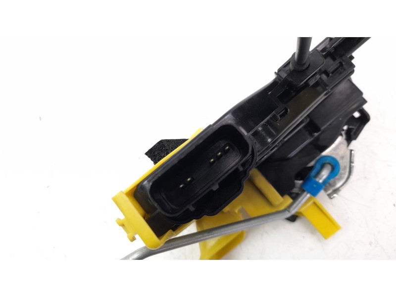 Recambio de cerradura puerta delantera derecha para kia niro referencia OEM IAM 81320G5010  