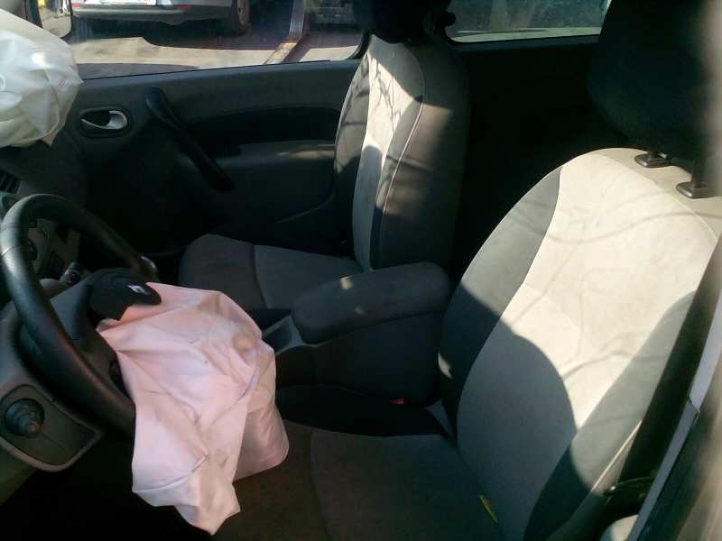 renault kangoo del año 2010