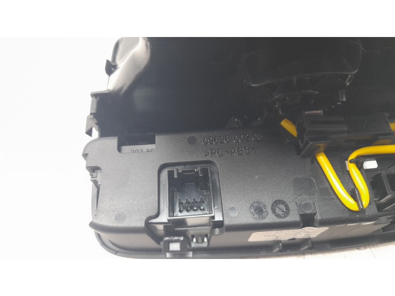 Recambio de aireador para audi a4 berlina (8wc) 35 tdi s line referencia OEM IAM 8W0819203B  