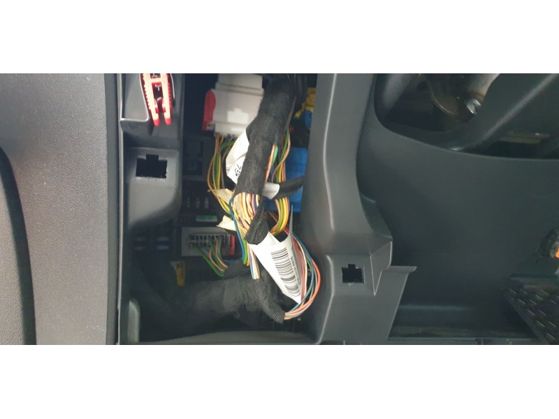 Recambio de caja reles / fusibles para citroen c4 picasso feel referencia OEM IAM 1611428080  