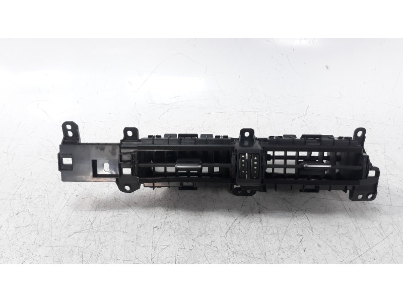 Recambio de rejilla aireadora para toyota auris 1.4 turbodiesel cat referencia OEM IAM 5567002550  