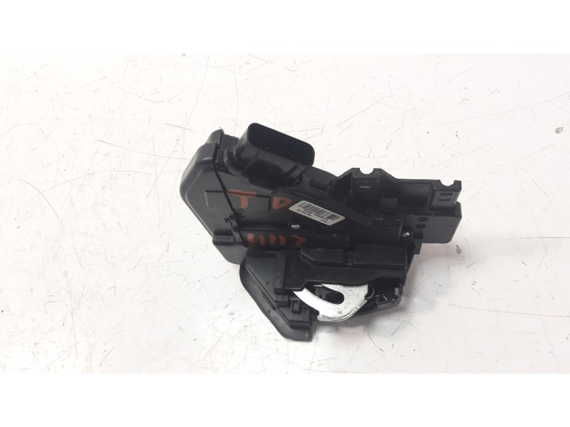 Recambio de cerradura puerta trasera derecha para kia niro referencia OEM IAM 81420G5000  