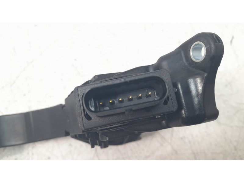 Recambio de potenciometro pedal para audi a4 berlina (8wc) 35 tdi s line referencia OEM IAM 8W1723523  