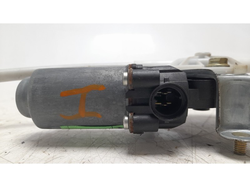 Recambio de elevalunas delantero izquierdo para renault master ii phase 2 bus mini - bus 9 - plazas l1h1 referencia OEM IAM 7700