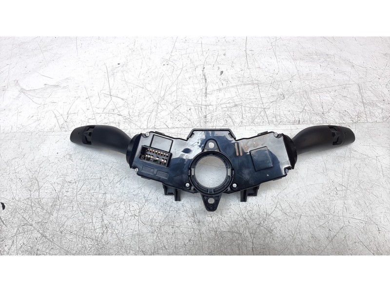 Recambio de mando multifuncion para kia stonic (ybcuv) 1.0 tgdi cat referencia OEM IAM 93404D4962  