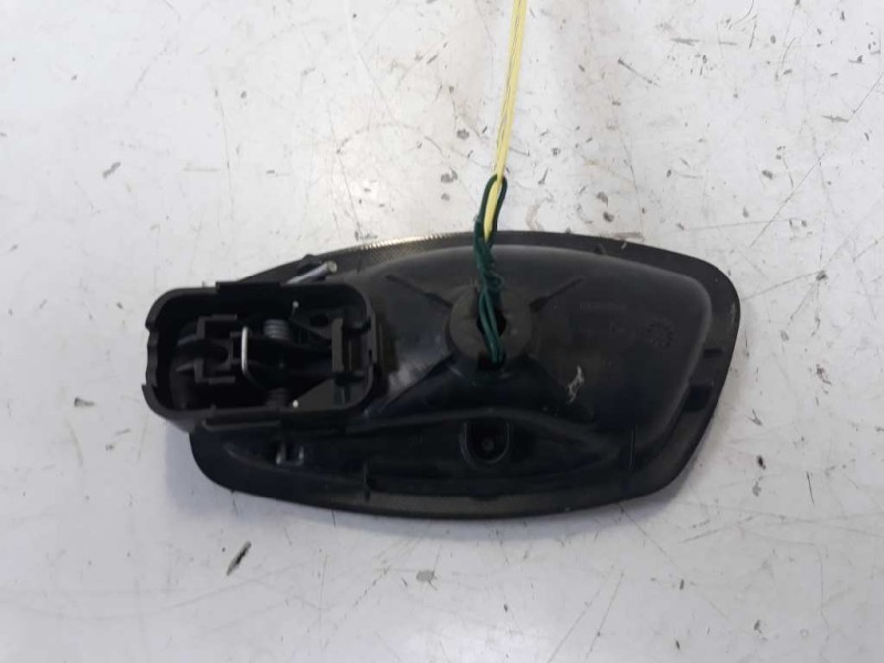 Recambio de maneta interior delantera derecha para renault megane iii berlina 5 p style referencia OEM IAM 826720001R 125054 
