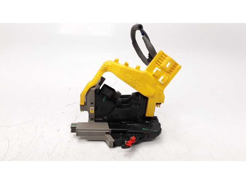 Recambio de cerradura puerta trasera derecha para kia xceed 1.0 tgdi cat referencia OEM IAM 81420J7300  