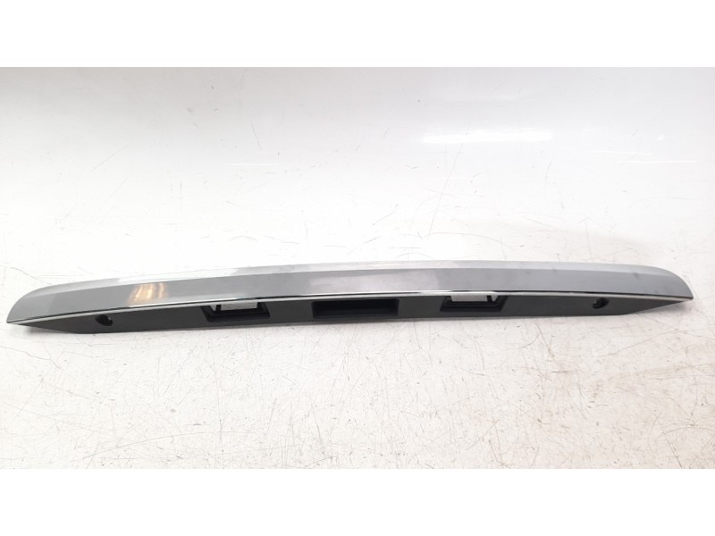 Recambio de molduras traseras para mercedes-benz clase b (w246) 1.5 cdi cat referencia OEM IAM 0105085002  