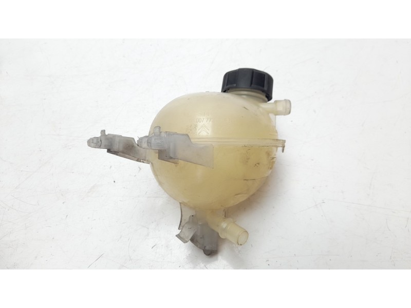 Recambio de deposito expansion para peugeot 208 1.4 hdi fap referencia OEM IAM 9800777280 481572 
