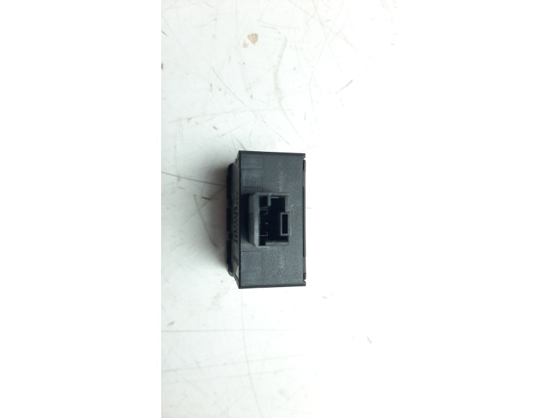 Recambio de interruptor para peugeot 208 1.6 16v hdi fap referencia OEM IAM 96384422  