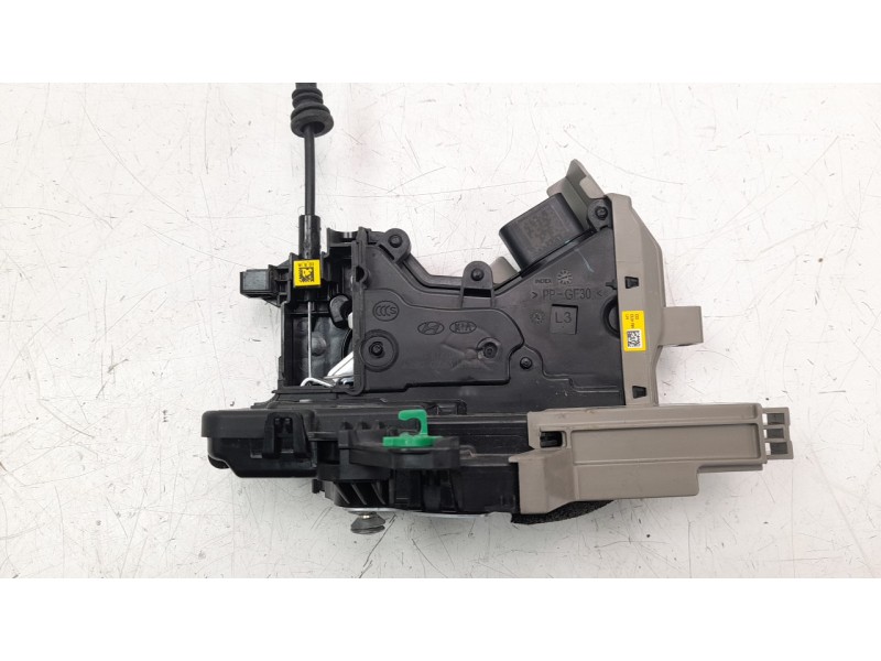 Recambio de cerradura puerta trasera izquierda para kia xceed 1.0 tgdi cat referencia OEM IAM 81410J7300  