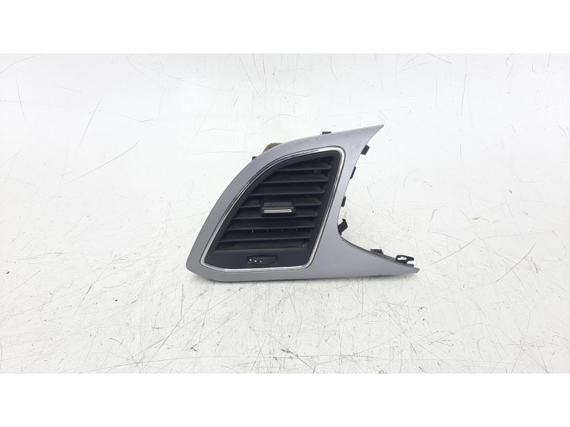Recambio de rejilla aireadora para seat leon (5f1) 1.2 tsi referencia OEM IAM 5F1820901D  