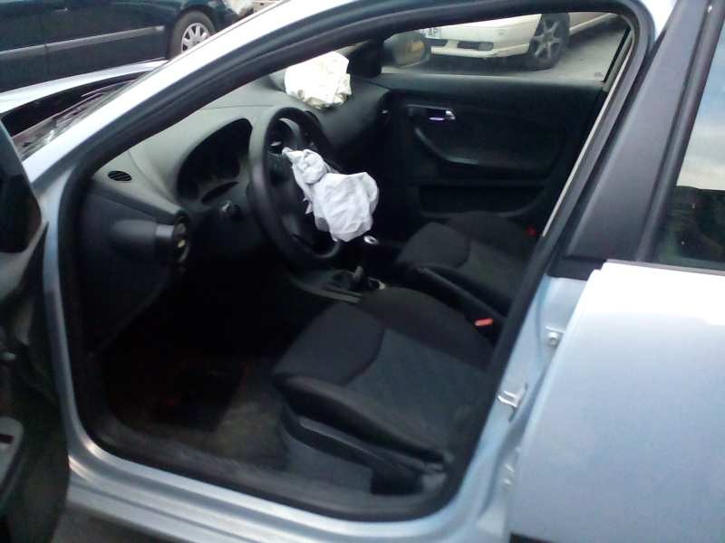 seat ibiza (6l1) del año 2005
