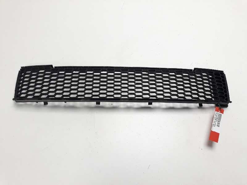 Recambio de rejilla paragolpes central para fiat nuova 500 (150) sport referencia OEM IAM 51816843 107095805 FT0302120