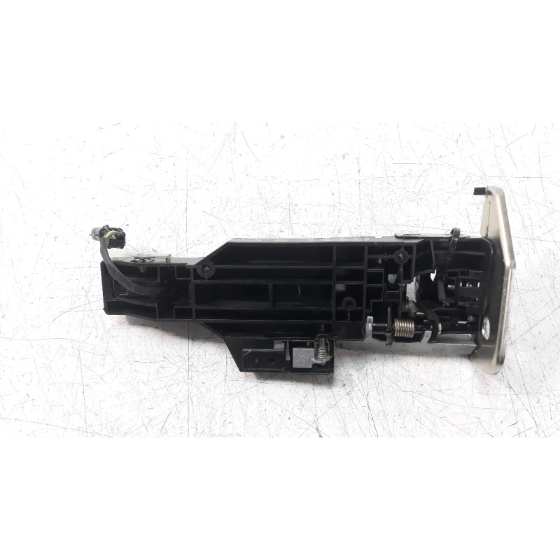 Recambio de maneta exterior delantera izquierda para renault kadjar 1.5 dci diesel fap energy referencia OEM IAM 806071597R  