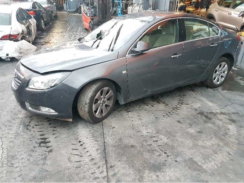 opel insignia berlina del año 2009
