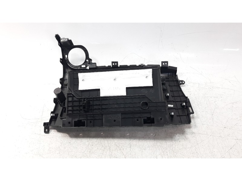 Recambio de guantera para hyundai kona 1.0 tgdi cat referencia OEM IAM 84510J9000TRY  