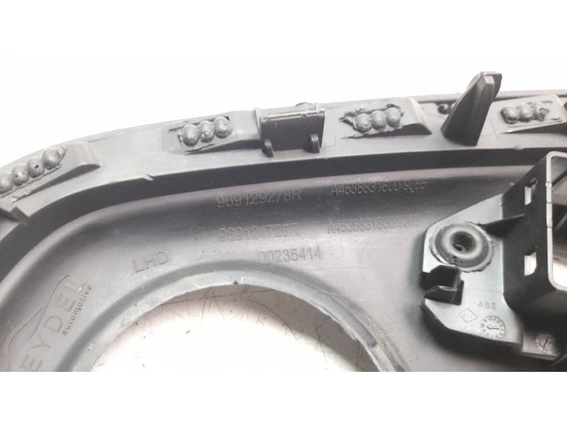 Recambio de moldura para smart fortwo cabrio referencia OEM IAM A4536831800  