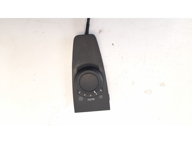 Recambio de mando climatizador para citroen c4 picasso avatar referencia OEM IAM 9659796877  