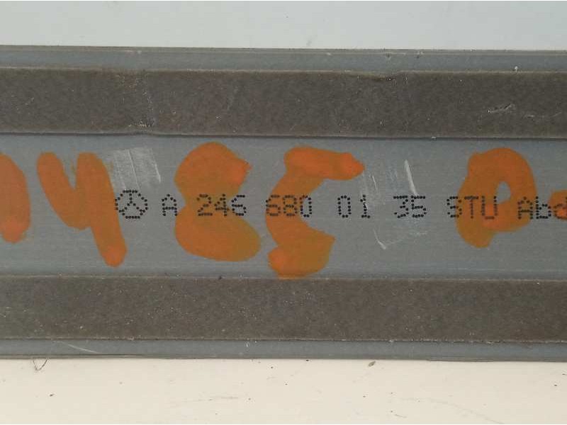 Recambio de moldura para mercedes-benz clase cla (w117) shooting brake cla 200 d (117.908) referencia OEM IAM A2466800135  