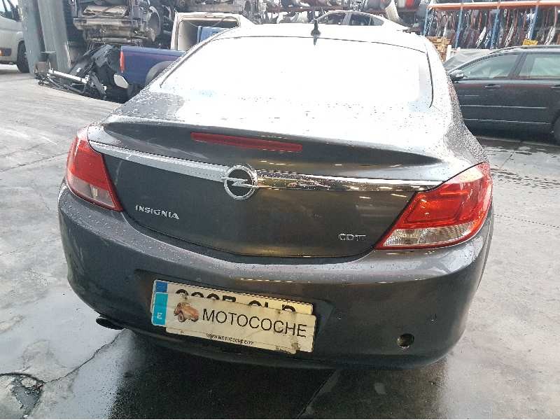 opel insignia berlina del año 2009