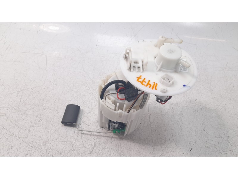 Recambio de bomba combustible para kia rio (yb) 1.2 cat referencia OEM IAM 31110H8100  