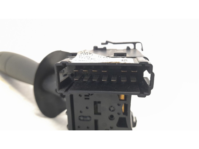 Recambio de mando limpia para renault master ii phase 2 bus mini - bus 9 - plazas l1h1 referencia OEM IAM 8200199519  