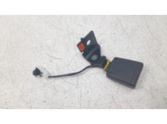 Recambio de enganche cinturon trasero izquierdo para kia rio (yb) 1.2 cat referencia OEM IAM ENGANCHE  