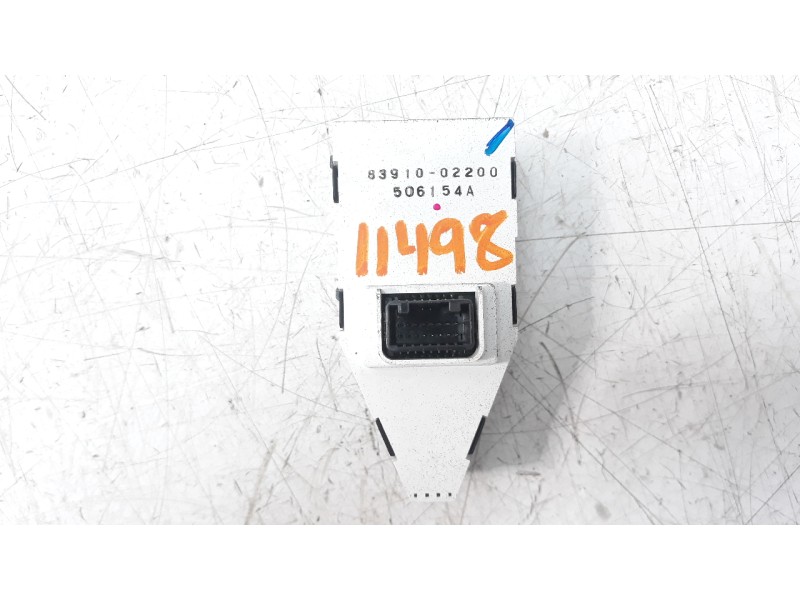 Recambio de pantalla multifuncion para toyota auris 1.4 turbodiesel cat referencia OEM IAM 8391002200  