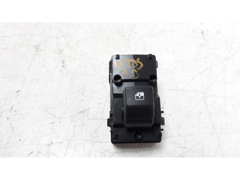 Recambio de mando elevalunas delantero derecho para kia xceed 1.0 tgdi cat referencia OEM IAM 93575J7000  