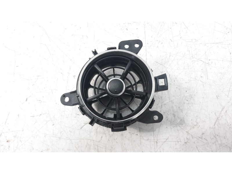 Recambio de rejilla aireadora para toyota auris 1.4 turbodiesel cat referencia OEM IAM 5556862280  