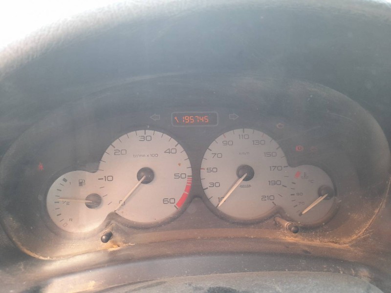 peugeot partner (s2) del año 2004