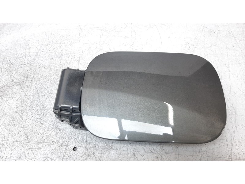 Recambio de tapa exterior combustible para kia stonic (ybcuv) 1.0 tgdi cat referencia OEM IAM 69510H8400  