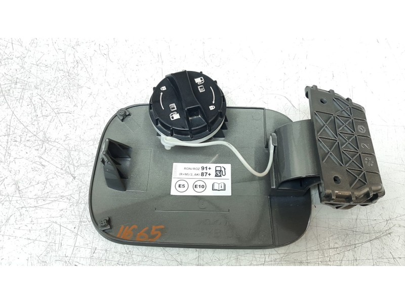 Recambio de tapa exterior combustible para kia stonic (ybcuv) 1.0 tgdi cat referencia OEM IAM 69510H8400  