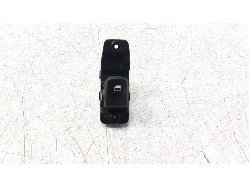 Recambio de mando elevalunas delantero derecho para hyundai kona 1.0 tgdi cat referencia OEM IAM 93576J9000  