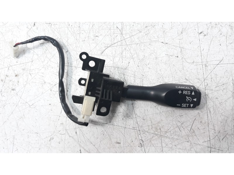 Recambio de mando multifuncion para toyota auris 1.4 turbodiesel cat referencia OEM IAM 2962154  