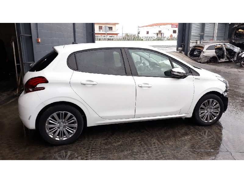 peugeot 208 del año 2017