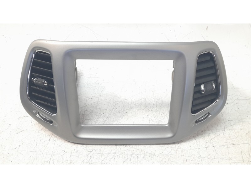 Recambio de rejilla aireadora para jeep compass ii business 4x2 referencia OEM IAM 5UT63DX8AB  