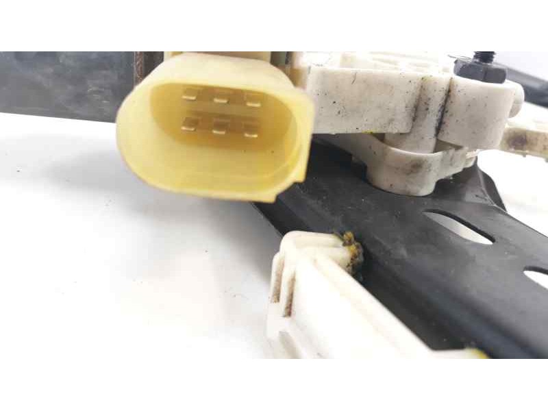 Recambio de elevalunas delantero izquierdo para bmw serie 3 berlina (e90) 325d referencia OEM IAM 51337140587 106061419 111413