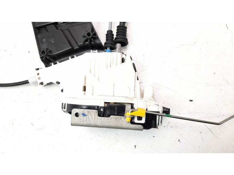 Recambio de cerradura puerta delantera izquierda para jeep compass ii 1.4 m-air cat referencia OEM IAM 68211097AD  