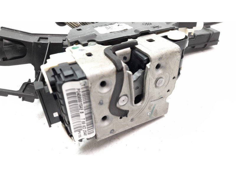Recambio de cerradura puerta trasera izquierda para jeep compass ii 1.4 m-air cat referencia OEM IAM 68466963AA  