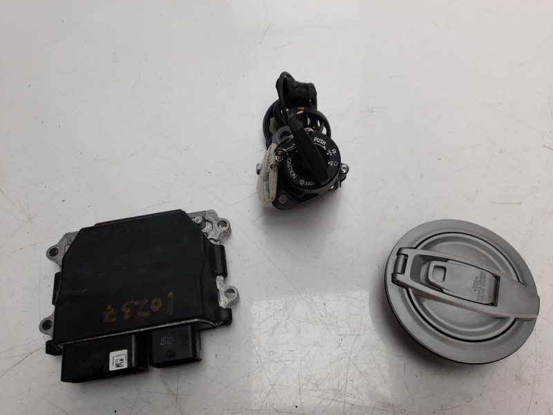 Recambio de conmutador de arranque para ducati scrambler 1100 scrambler 1100 referencia OEM IAM A2C9226870101  