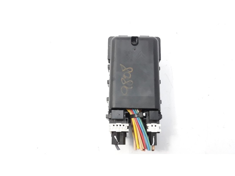 Recambio de caja reles / fusibles para citroen c4 lim. feel edition referencia OEM IAM 9665492680  
