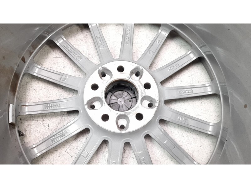 Recambio de llanta para mercedes-benz clase cla (w117) cla 200 cdi (117.308) referencia OEM IAM 1764010200  