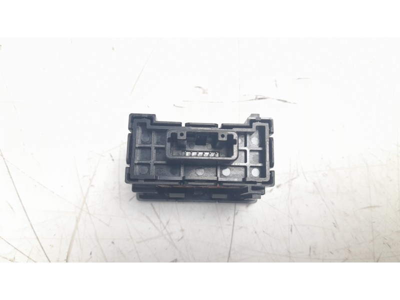 Recambio de interruptor para toyota rav 4 referencia OEM IAM 75H958  